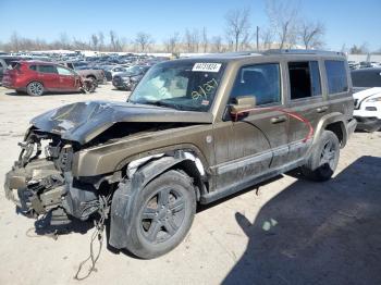  Salvage Jeep Commander