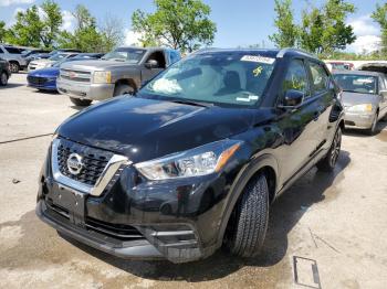  Salvage Nissan Kicks