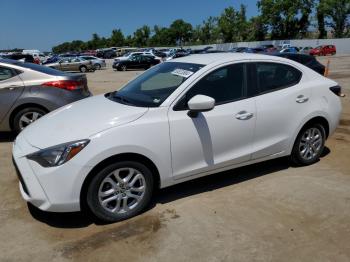  Salvage Toyota Yaris