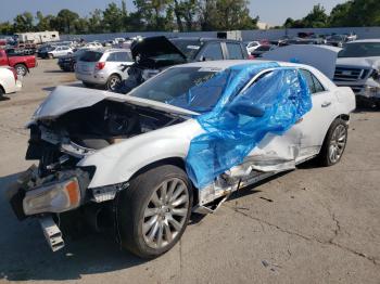  Salvage Chrysler 300