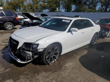  Salvage Chrysler 300