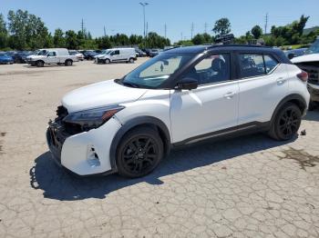  Salvage Nissan Kicks