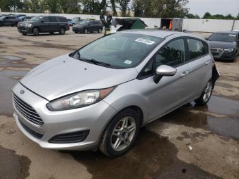  Salvage Ford Fiesta