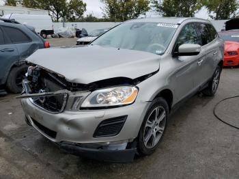  Salvage Volvo XC60