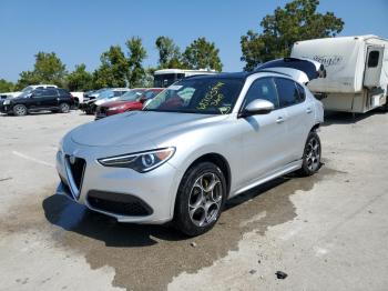  Salvage Alfa Romeo Stelvio