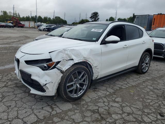  Salvage Alfa Romeo Stelvio