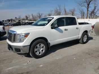  Salvage Nissan Titan