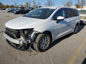  Salvage Chrysler Minivan