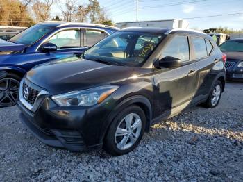  Salvage Nissan Kicks