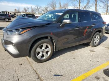  Salvage Toyota Highlander