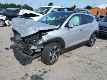  Salvage Hyundai TUCSON