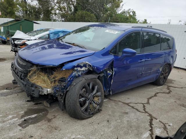  Salvage Chrysler Pacifica