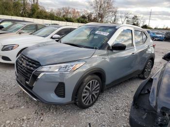  Salvage Nissan Kicks