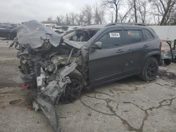  Salvage Jeep Cherokee