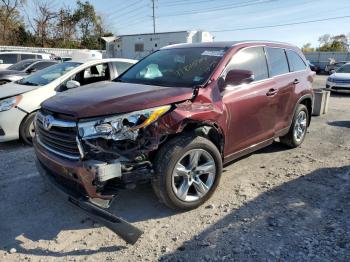  Salvage Toyota Highlander