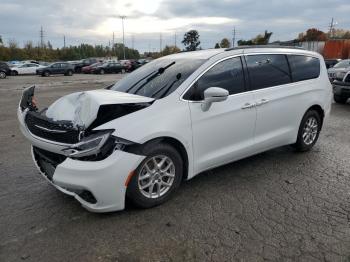  Salvage Chrysler Pacifica