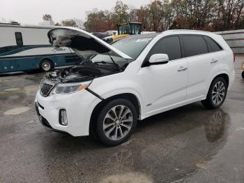  Salvage Kia Sorento