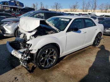  Salvage Chrysler 300