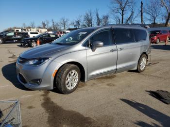  Salvage Chrysler Pacifica