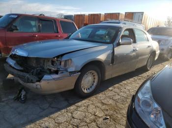  Salvage Lincoln Towncar