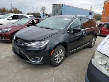  Salvage Chrysler Pacifica