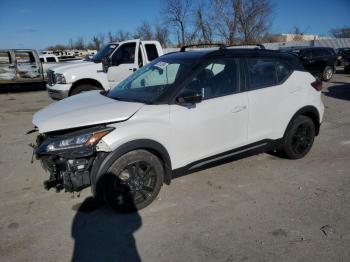  Salvage Nissan Kicks