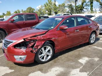  Salvage Nissan Altima