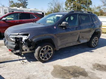  Salvage Jeep Cherokee