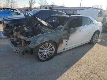  Salvage Chrysler 300