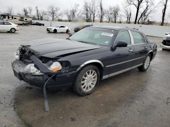  Salvage Lincoln Towncar