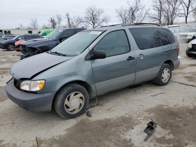  Salvage Toyota Sienna