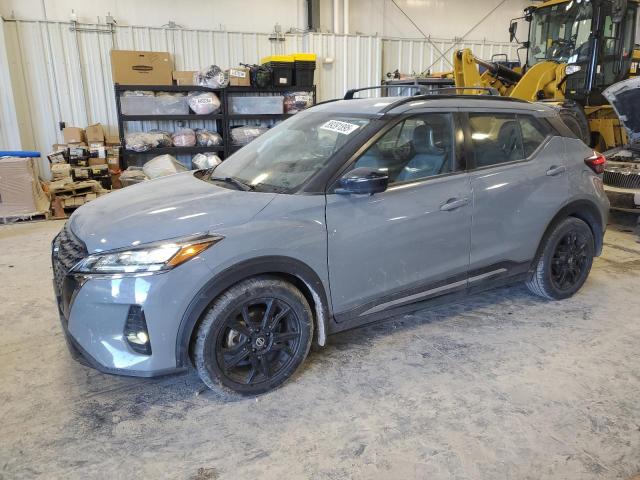  Salvage Nissan Kicks