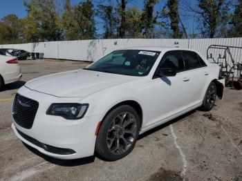  Salvage Chrysler 300