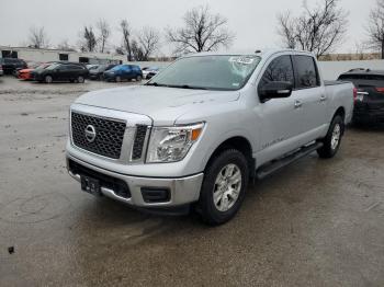  Salvage Nissan Titan