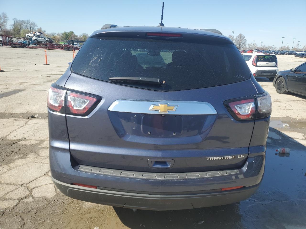 Chevrolet Traverse Ls Image 8