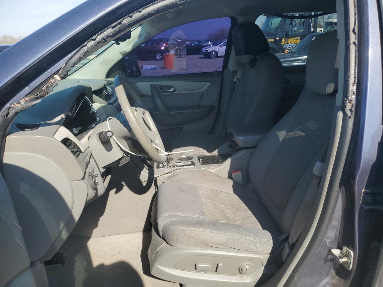 Chevrolet Traverse Ls Image 3