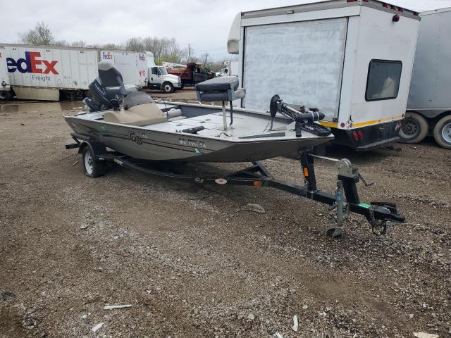  Salvage Bass Boat