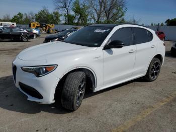  Salvage Alfa Romeo Stelvio