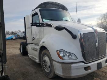  Salvage Kenworth Constructi