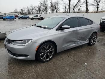  Salvage Chrysler 200