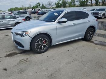  Salvage Alfa Romeo Stelvio