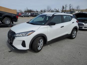  Salvage Nissan Kicks