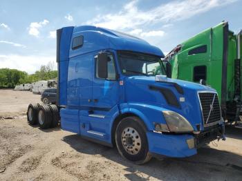  Salvage Volvo Vnl
