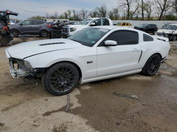  Salvage Ford Mustang