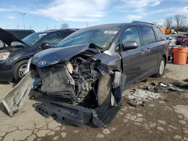  Salvage Toyota Sienna