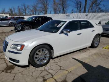  Salvage Chrysler 300