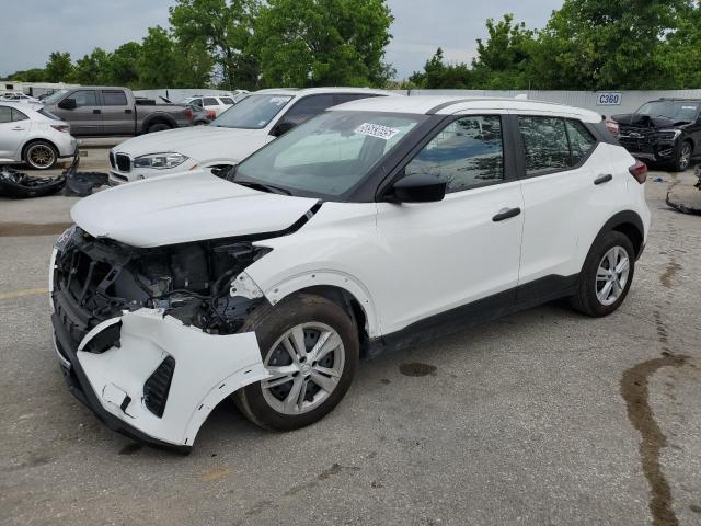  Salvage Nissan Kicks