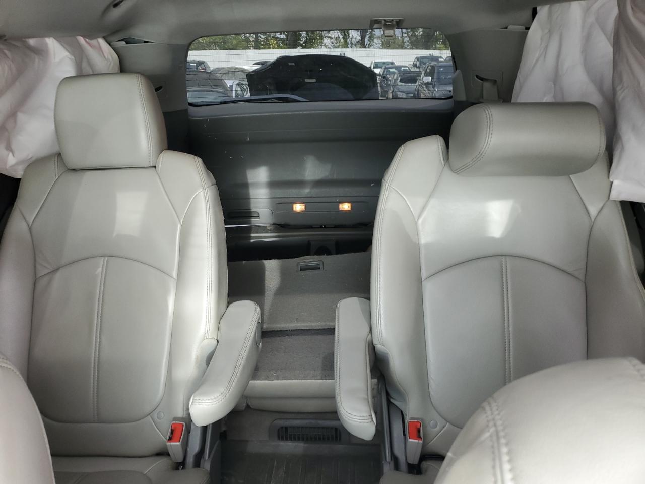 GMC Acadia Slt-1 Image 2