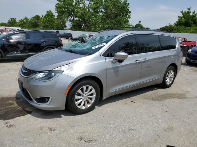  Salvage Chrysler Pacifica