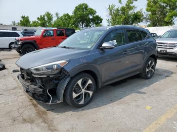  Salvage Hyundai TUCSON